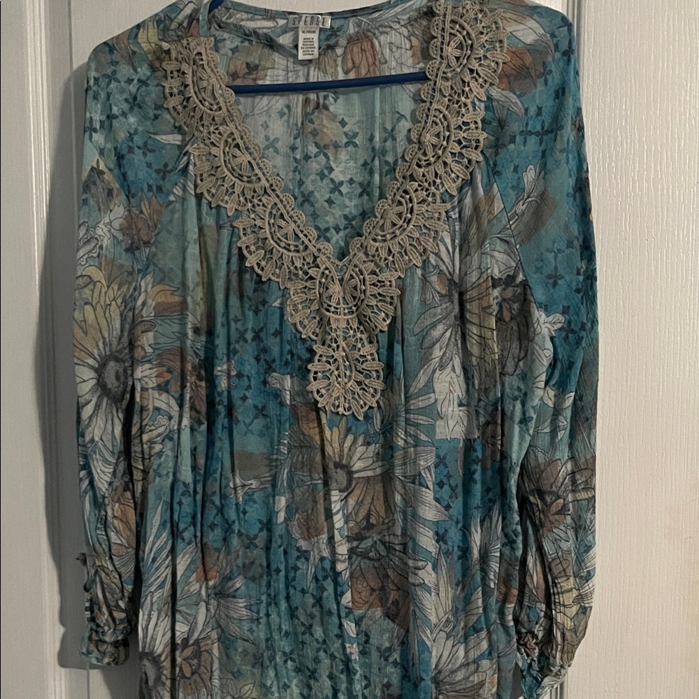 Knox Rose Floral Lace Blouse - Blue and Tan